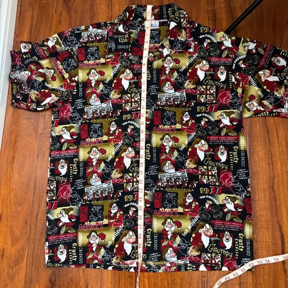 Disneyland Resort Vintage Grumpy Button Up Shirt Size Large - Picture 7 of 7